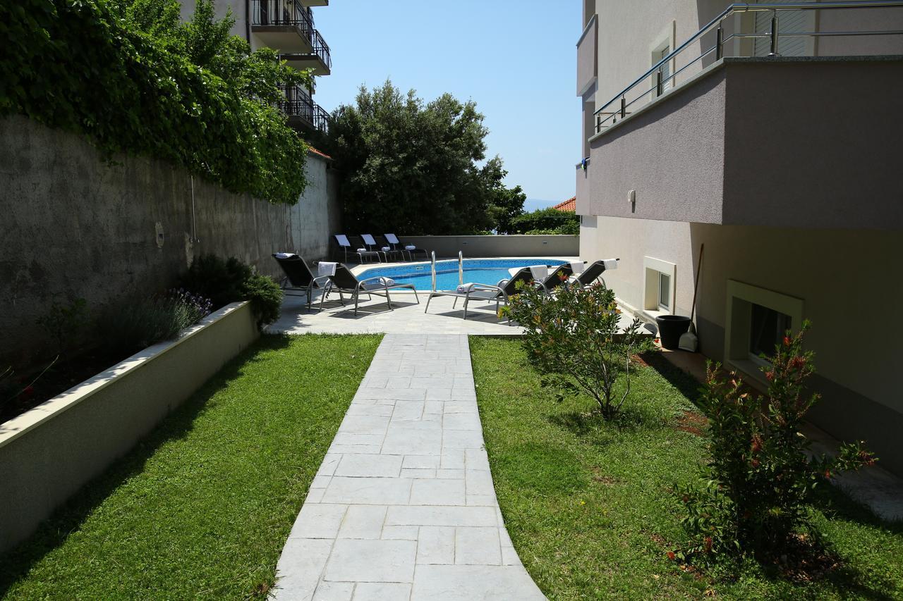 Apartments Nemira Exclusive أوميس المظهر الخارجي الصورة