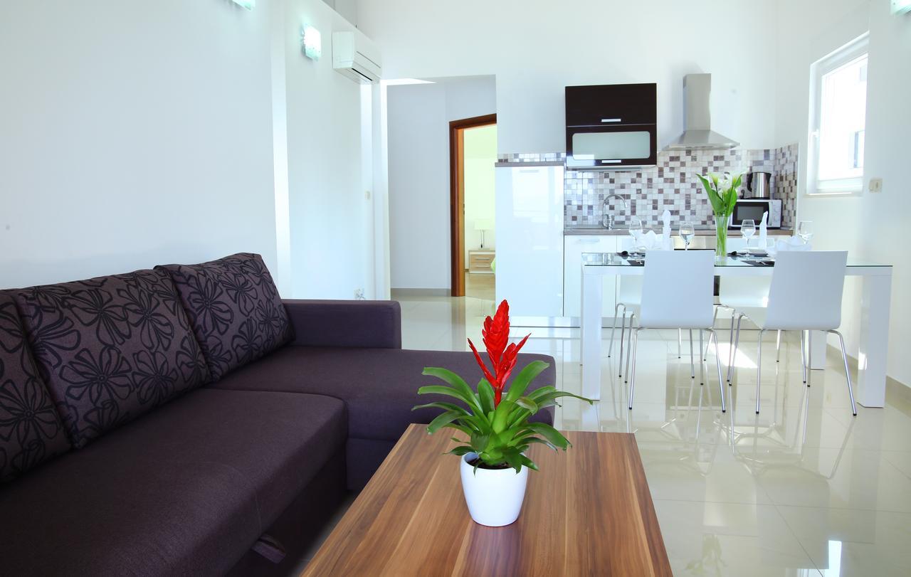 Apartments Nemira Exclusive أوميس المظهر الخارجي الصورة
